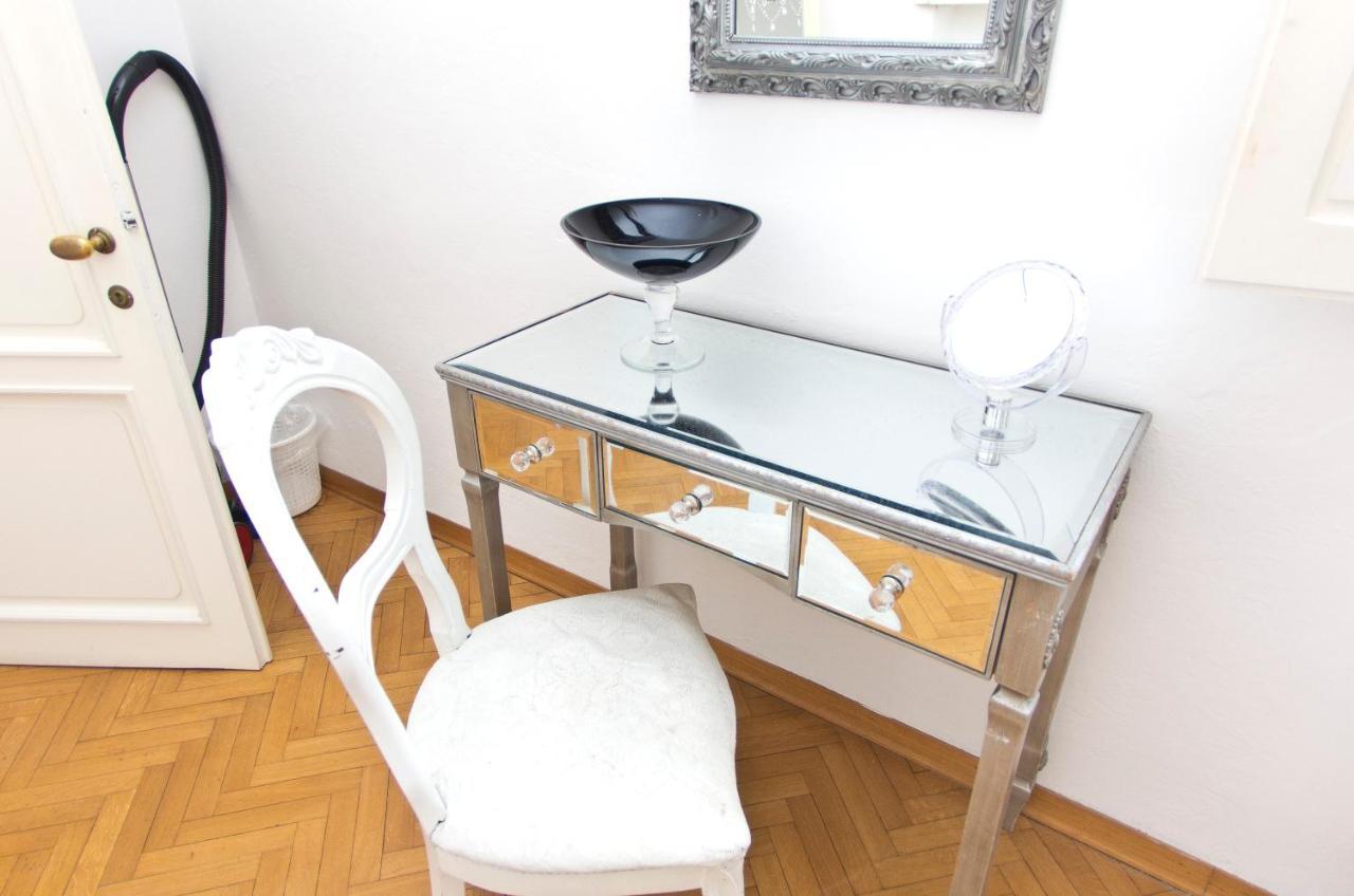 Traviata Storico - Palazzo Tolomei Apartamento