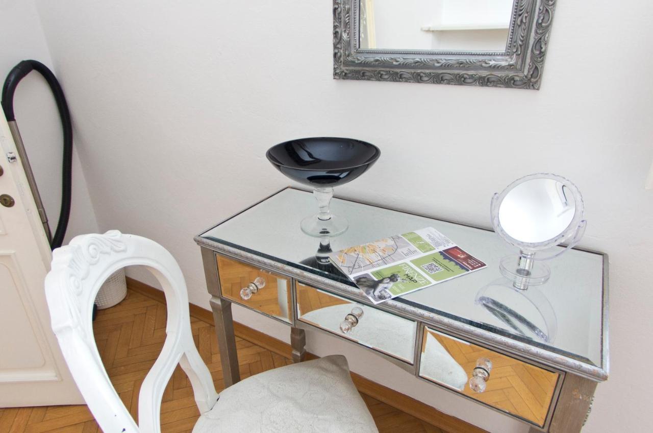 Apartment Traviata Storico - Palazzo Tolomei Florenz